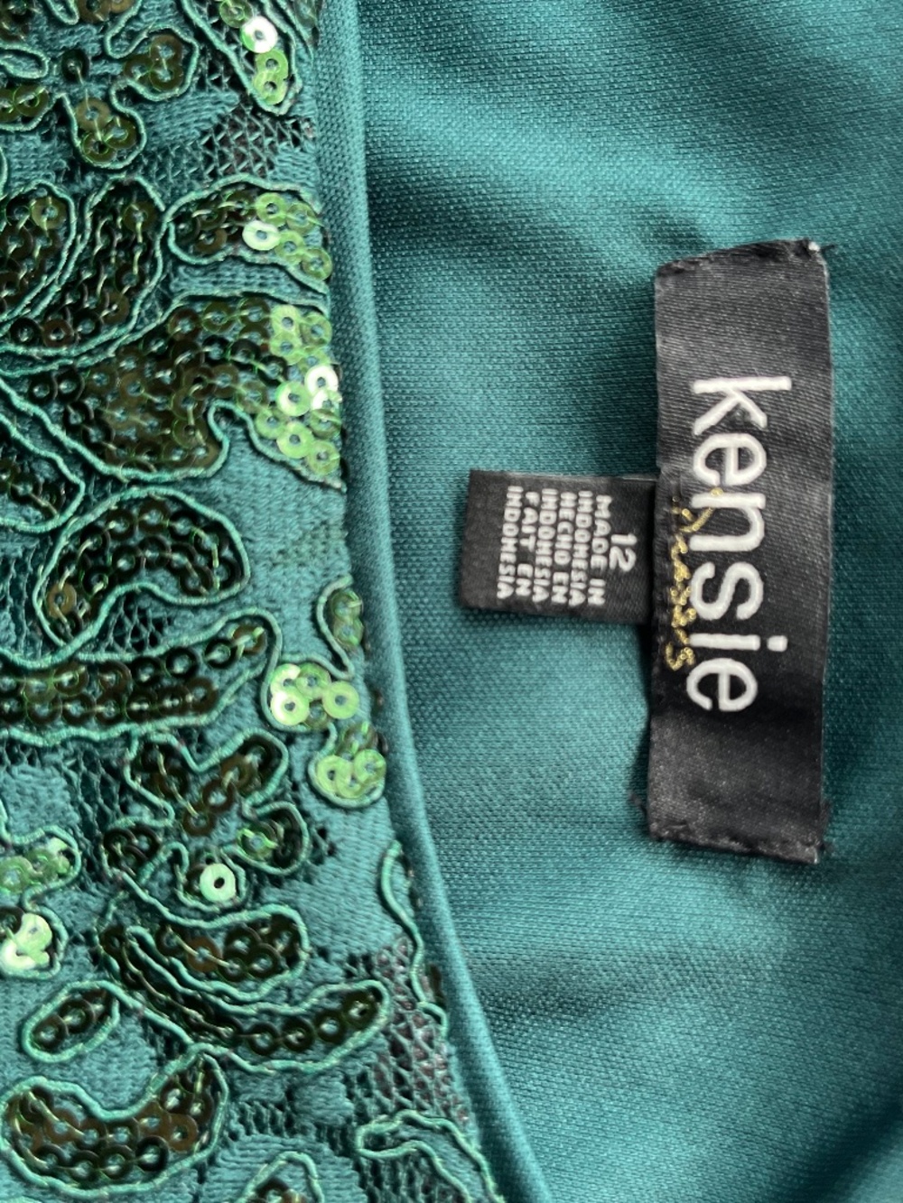 Kensie Emerald Green Sequin Lace Sheath Dress Size 12 NWT - Picture 9 of 16